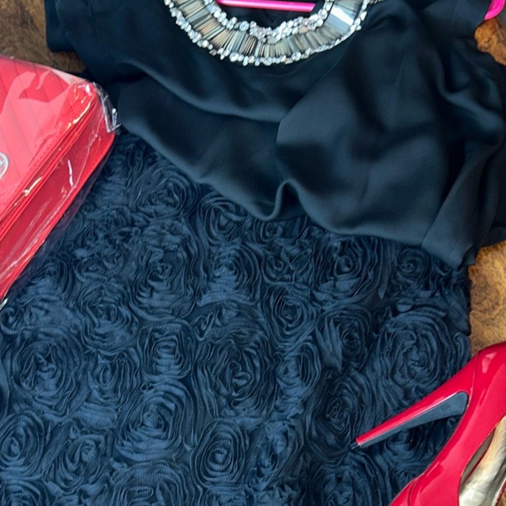 Elegant Black Floral Skirt‎ - Picture 11 of 15